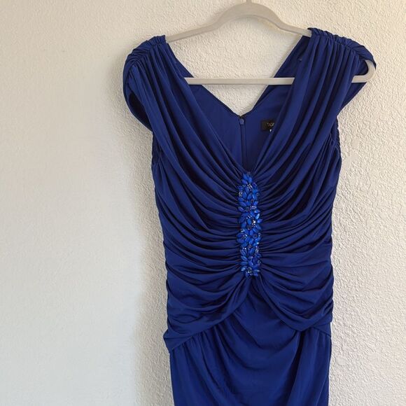 Tadashi Shoji rouched embellished cocktail dress - Picture 4 of 15